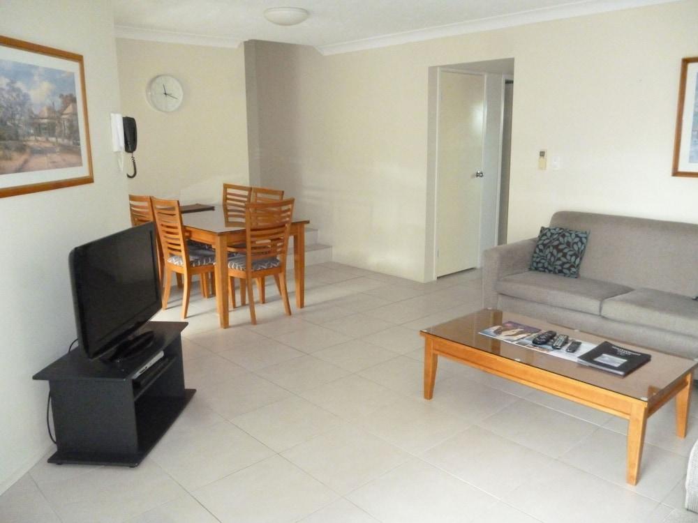 Le Lavandou Holiday Apartments Gold Coast Exterior photo