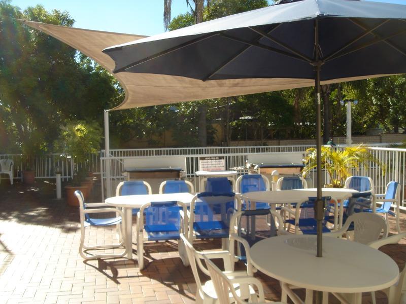 Le Lavandou Holiday Apartments Gold Coast Exterior photo