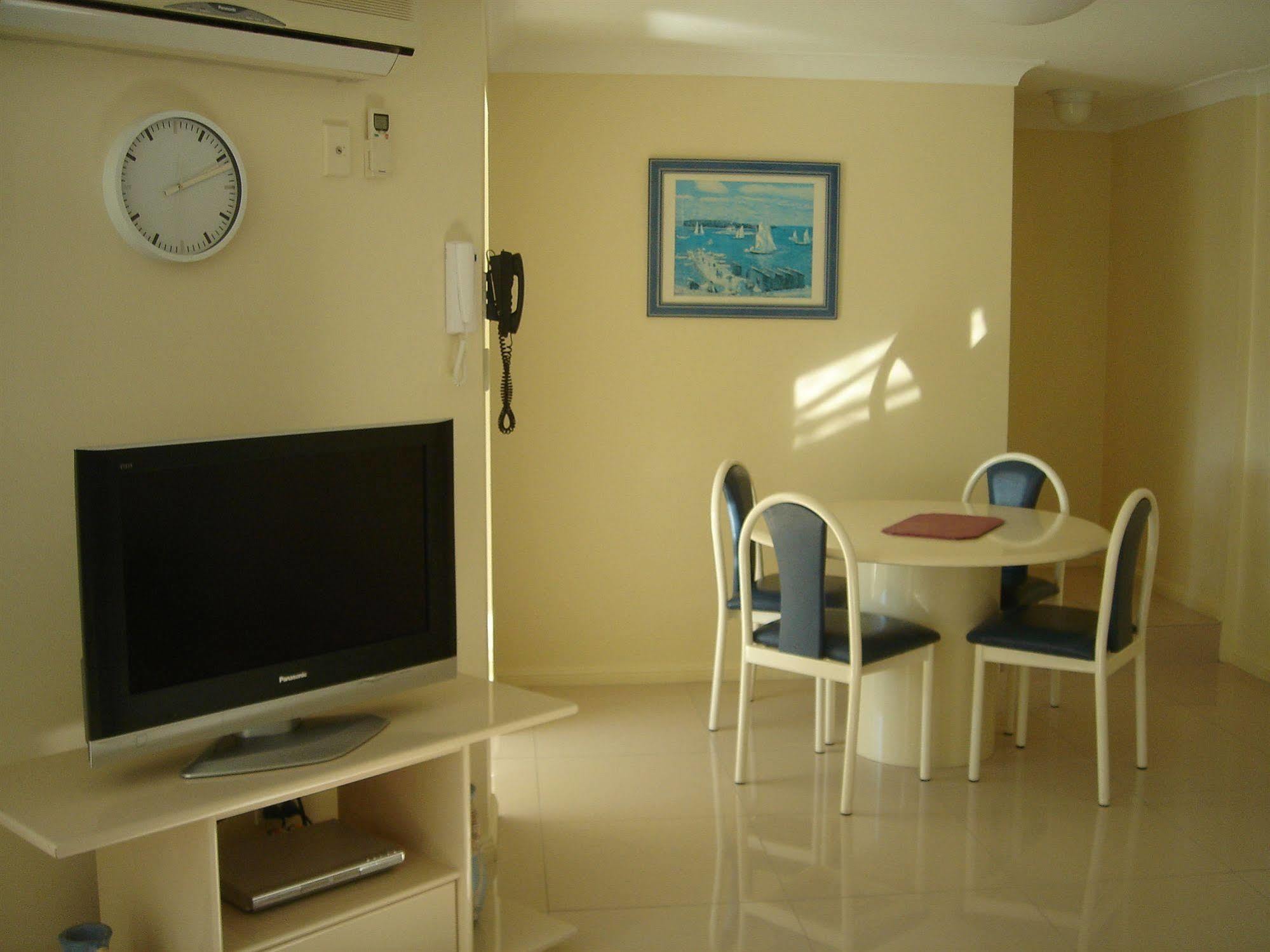 Le Lavandou Holiday Apartments Gold Coast Exterior photo